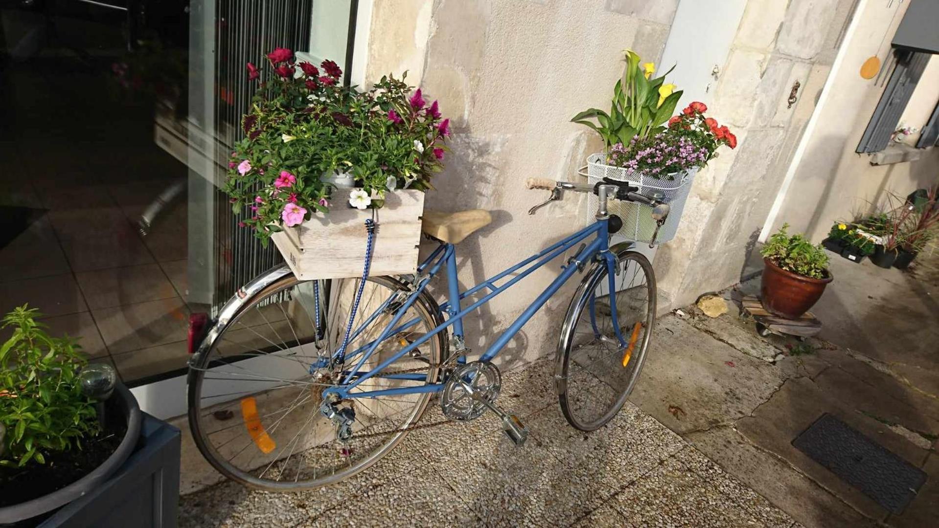Les Deux Porches 2*