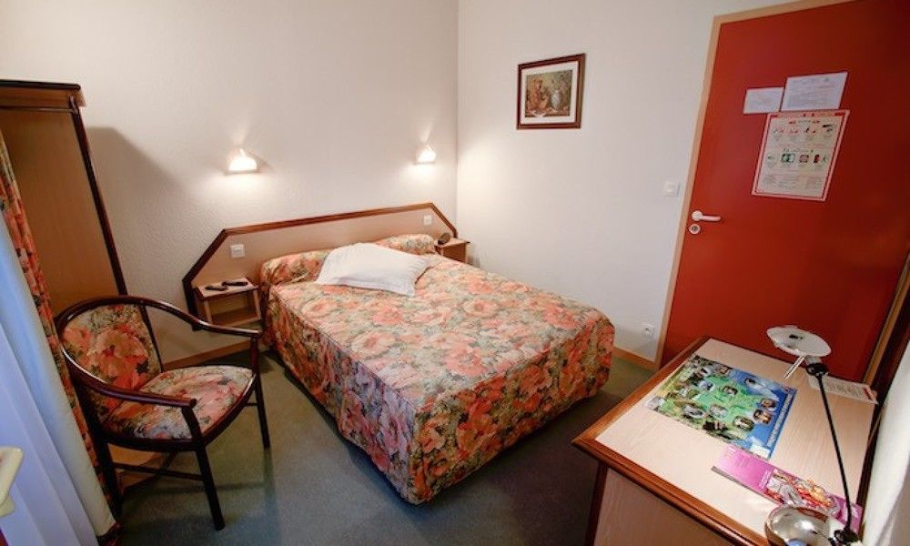Les Deux Porches Hotel Verrieres (Charente)